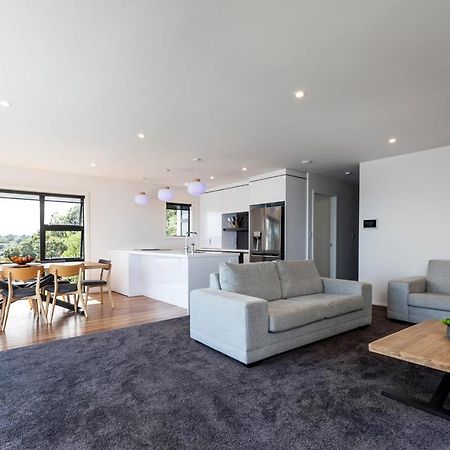 Oakura Beach Front Apartments 외부 사진