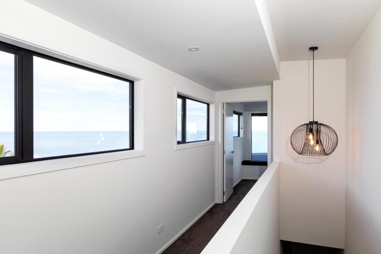 Oakura Beach Front Apartments 외부 사진