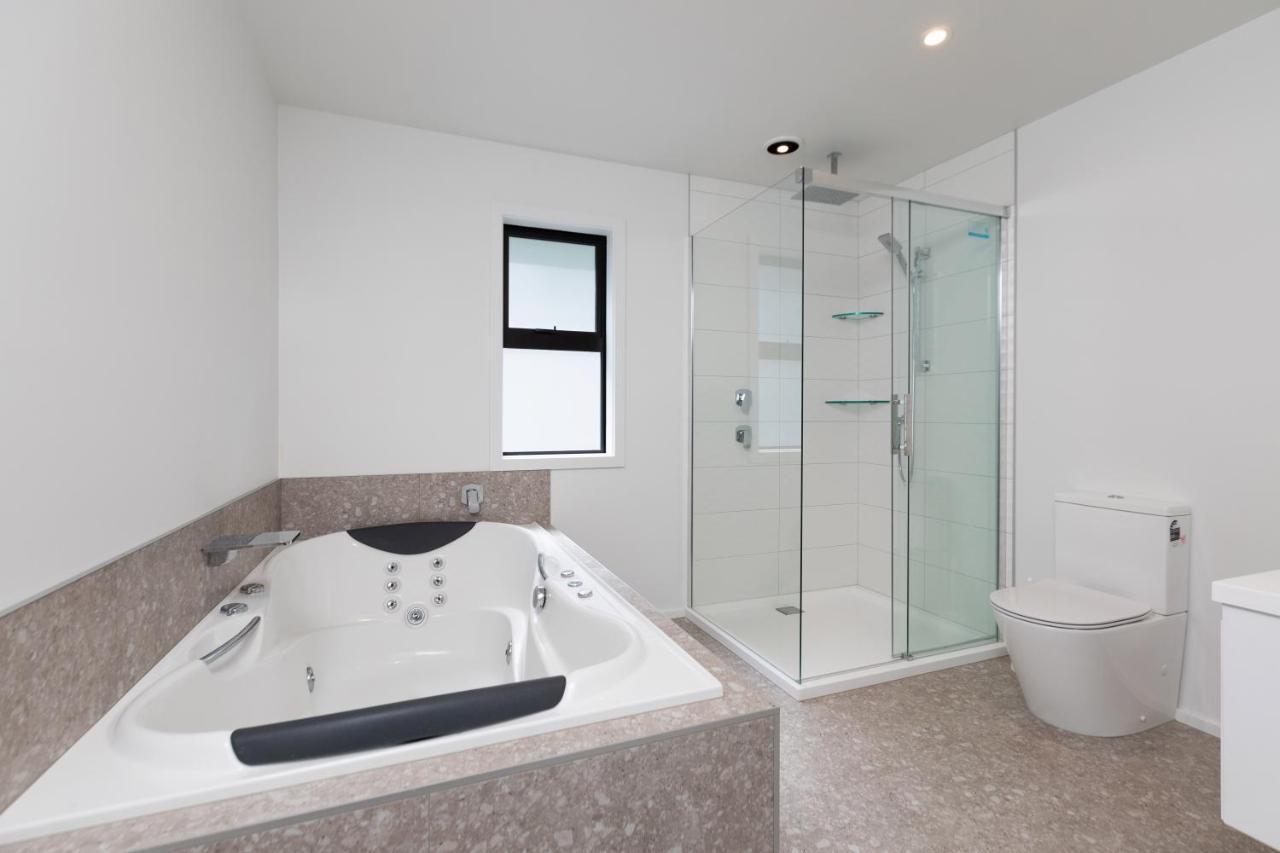 Oakura Beach Front Apartments 외부 사진
