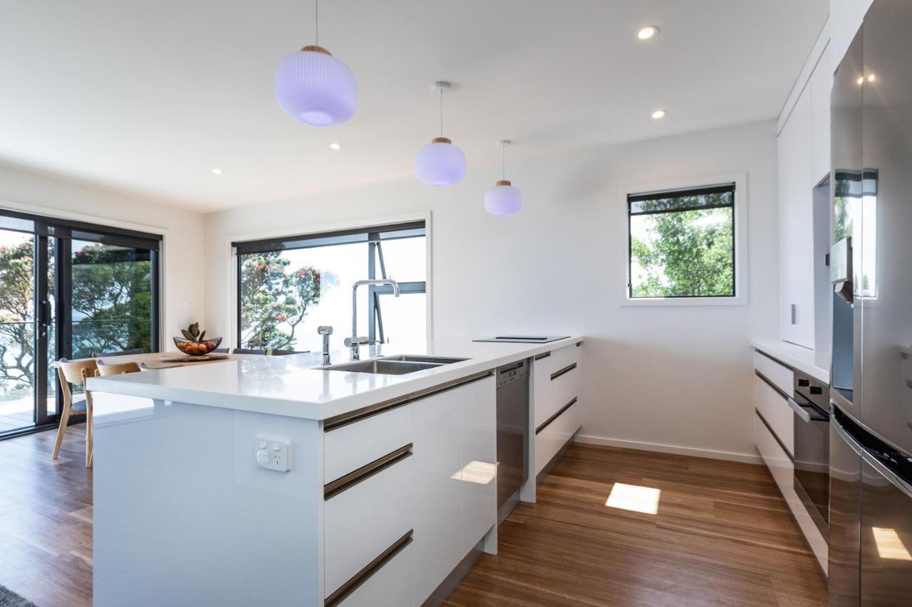 Oakura Beach Front Apartments 외부 사진