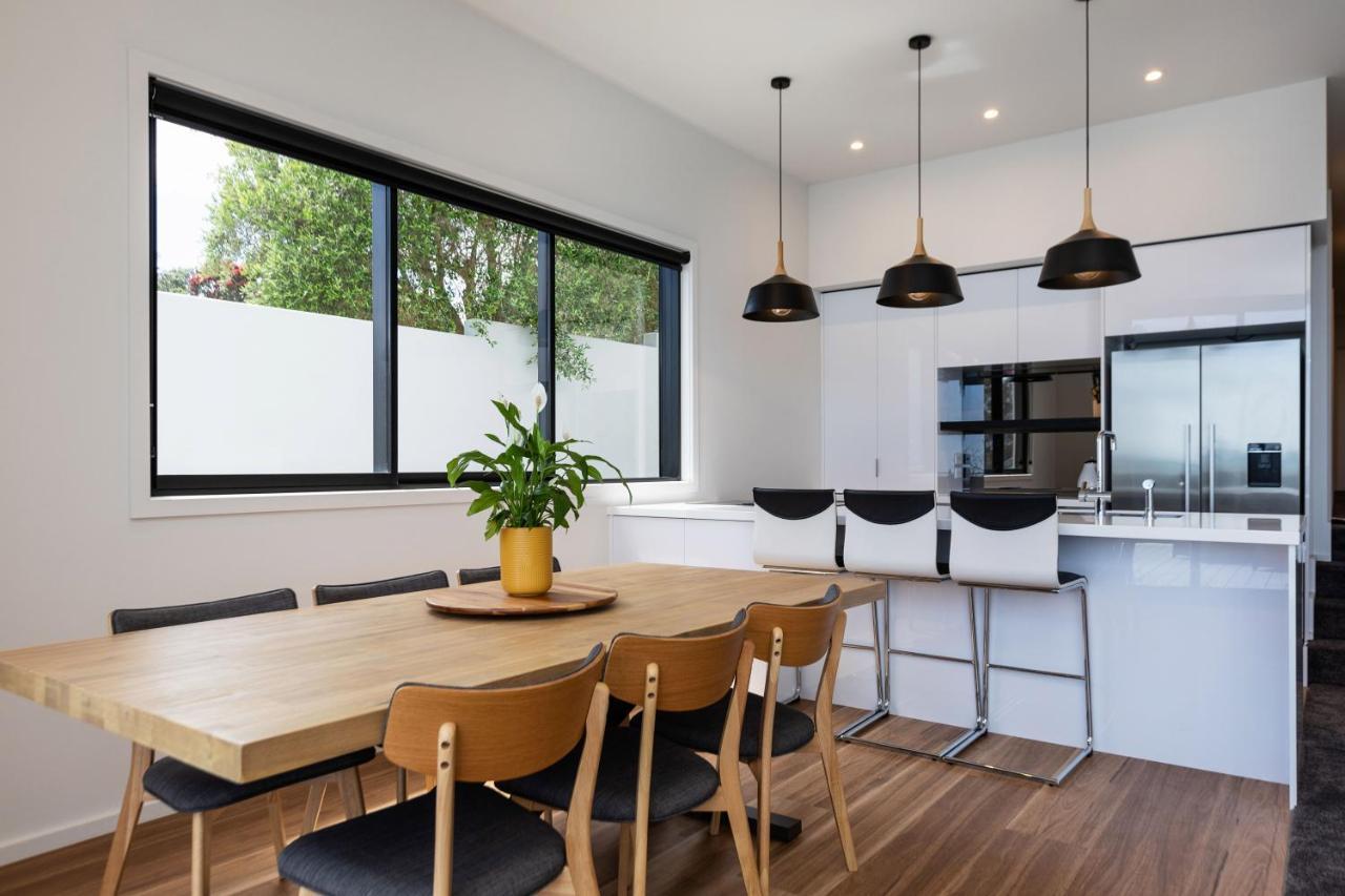 Oakura Beach Front Apartments 외부 사진