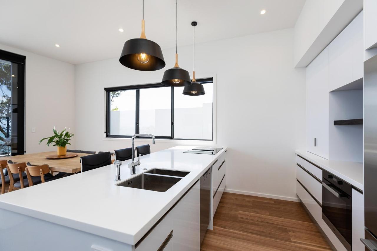 Oakura Beach Front Apartments 외부 사진