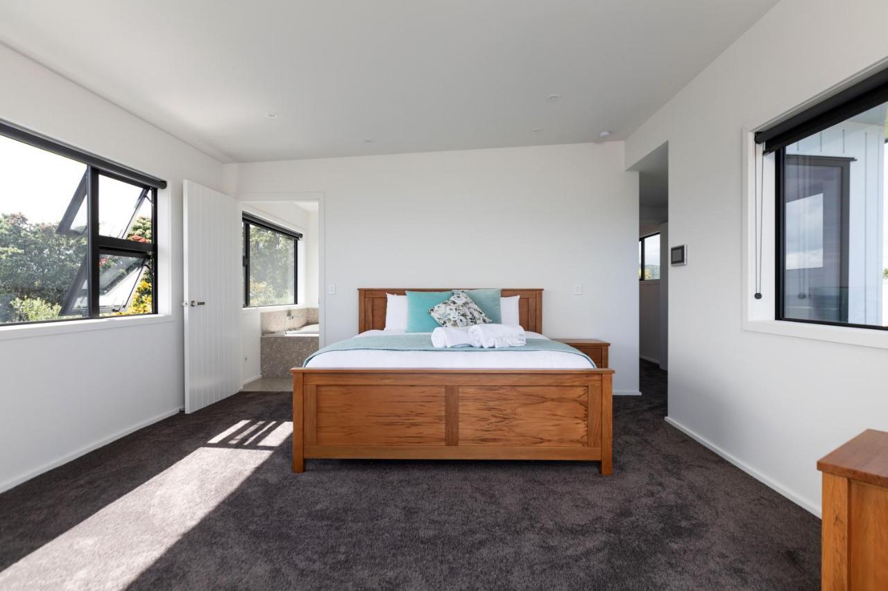 Oakura Beach Front Apartments 외부 사진
