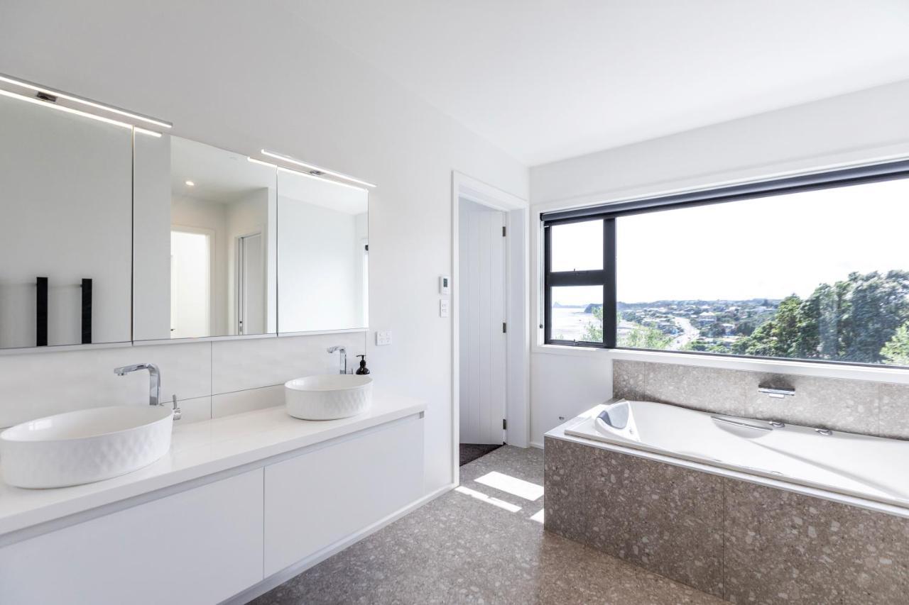 Oakura Beach Front Apartments 외부 사진