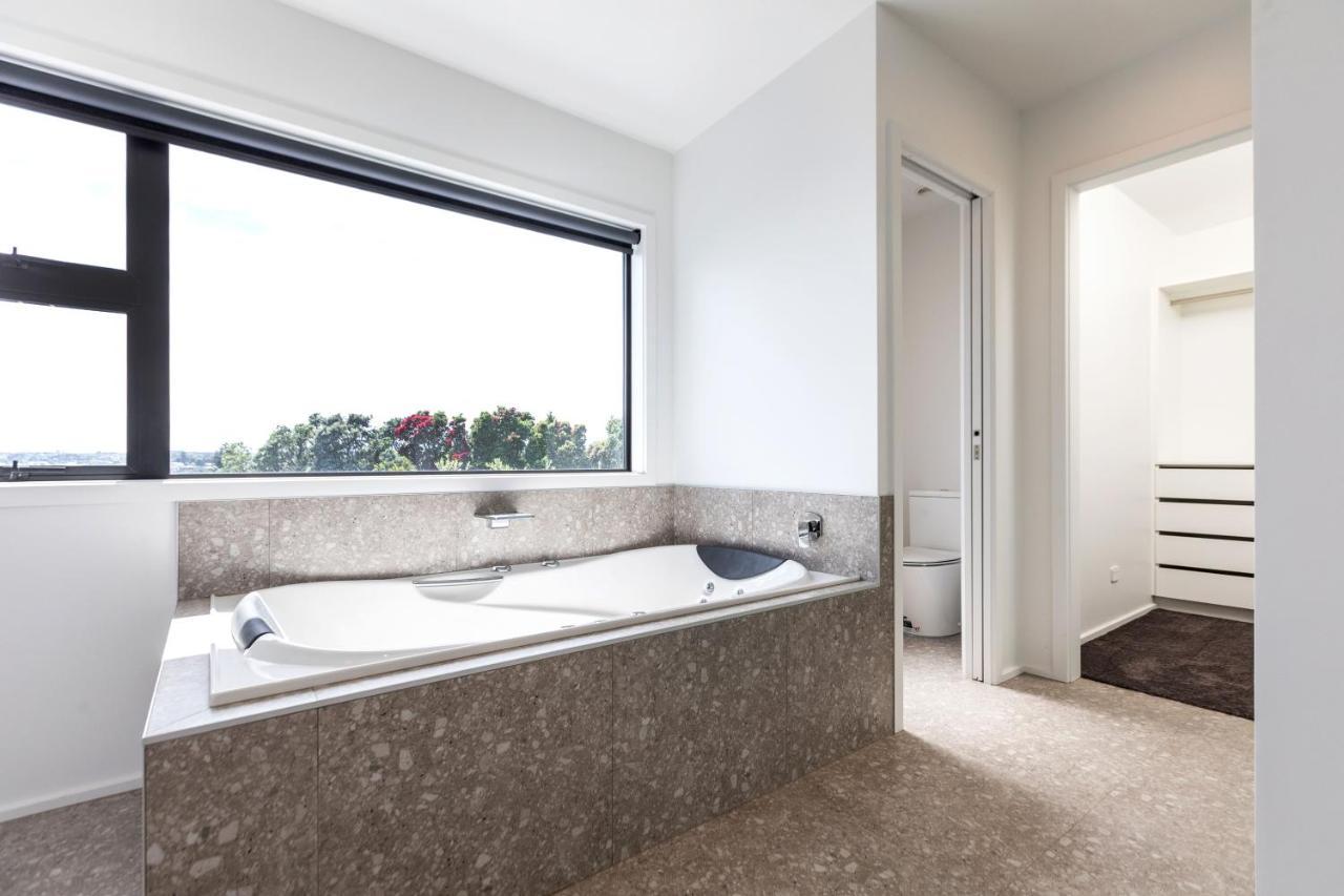 Oakura Beach Front Apartments 외부 사진
